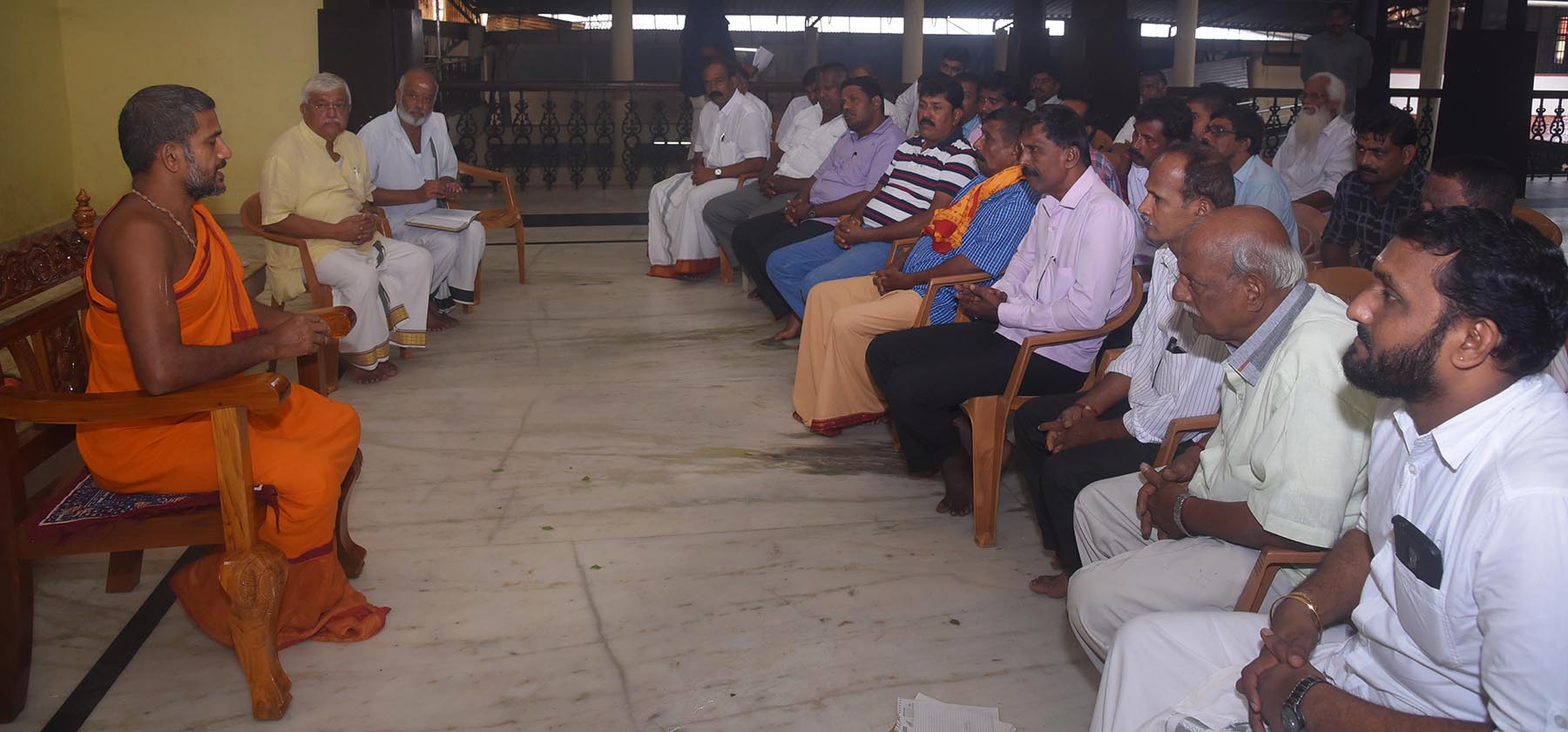 ಅಯ್ಯುಪ್ಪ ಭಕ್ತರ ಯಾತ್ರೆಗೆ ಅನುದಾನ ನೀಡಿ: ಪೇಜಾವರ ಕಿರಿಯ ಶ್ರೀ